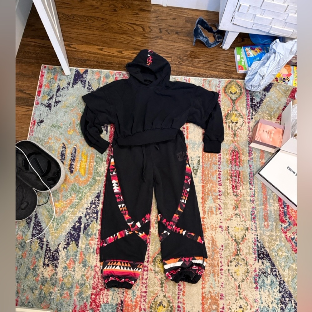 Free people movement Joggers Set with Colorful Accents. Snowflake. NWOT